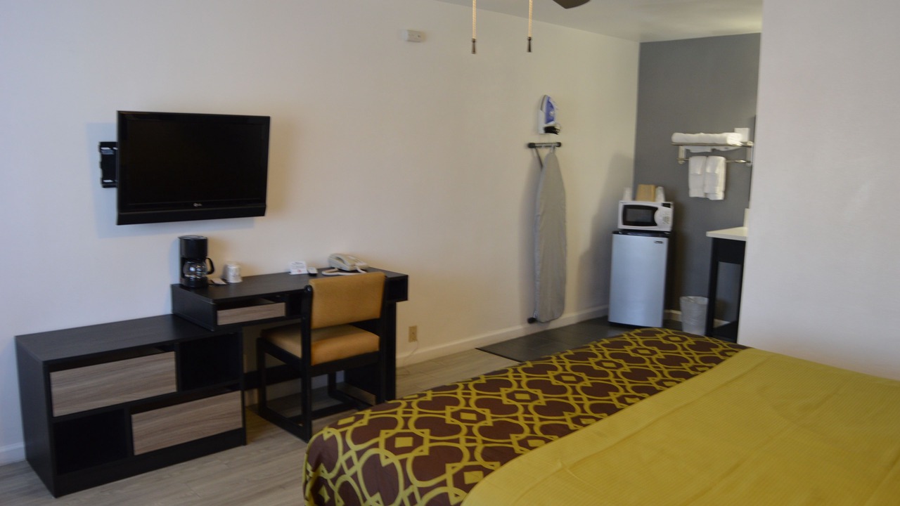 Photo of Bedroom in Tahquitz River Estates