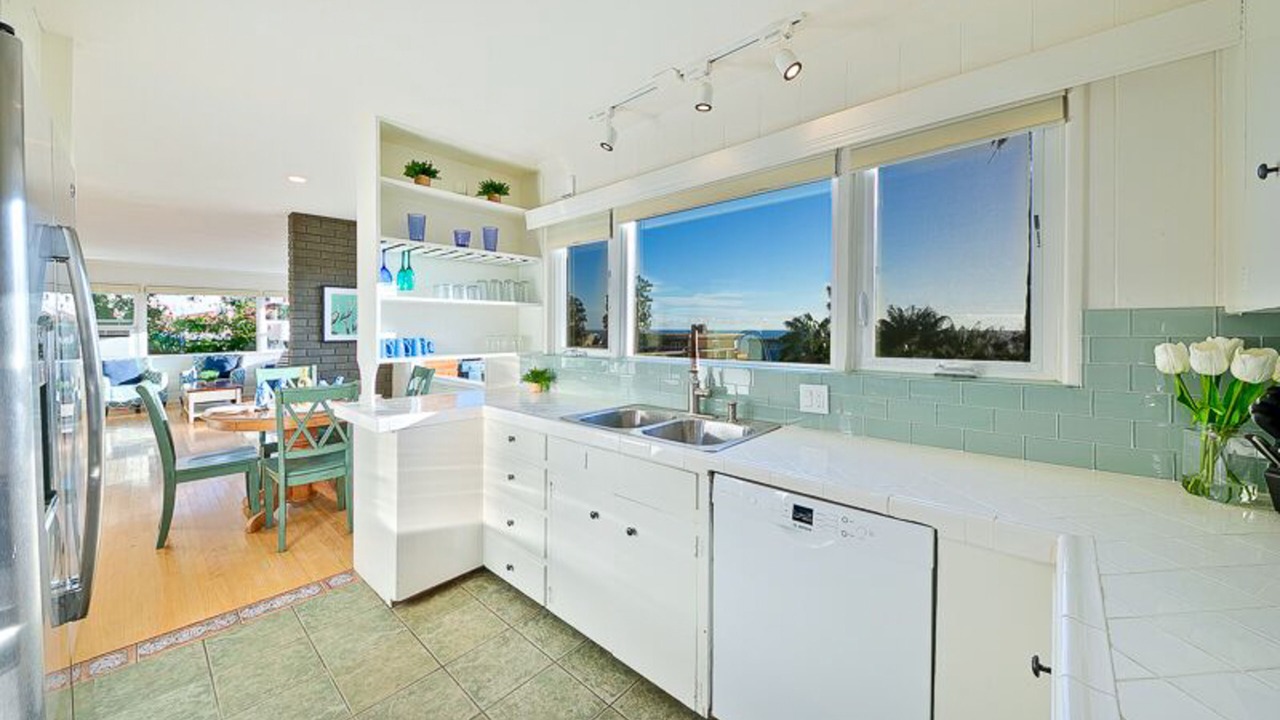 Photo of Kitchen in Cardiff-by-the-Sea