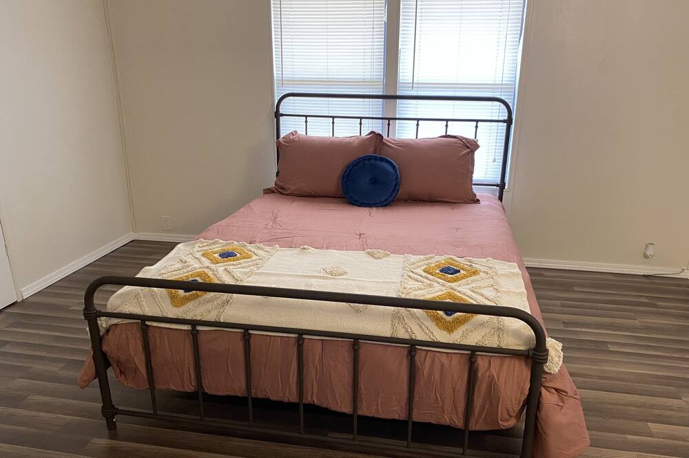 Photo of Bedroom in Holiday Shores