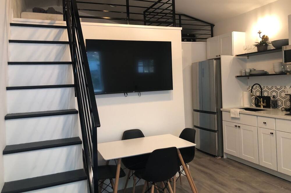 Photo of Kitchen in Encino