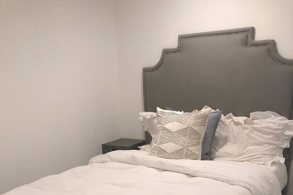 Photo of Bedroom in Encino