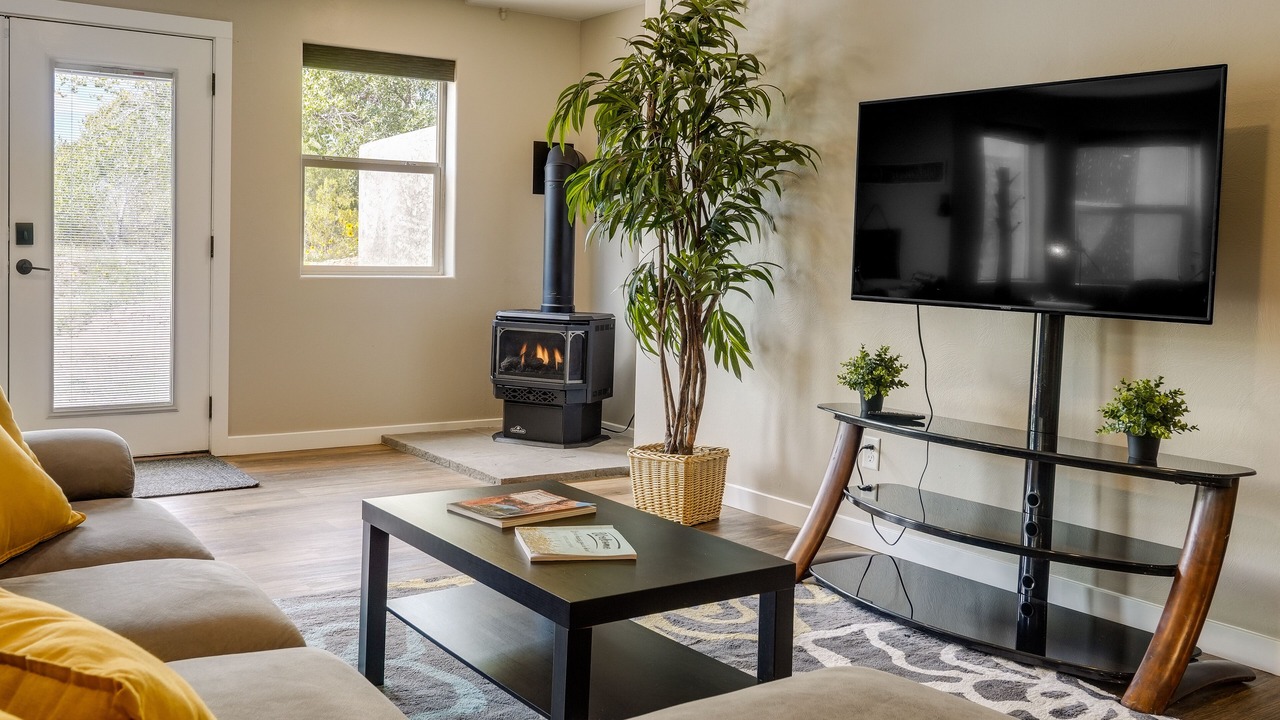 Photo of Livingroom in New Harmony