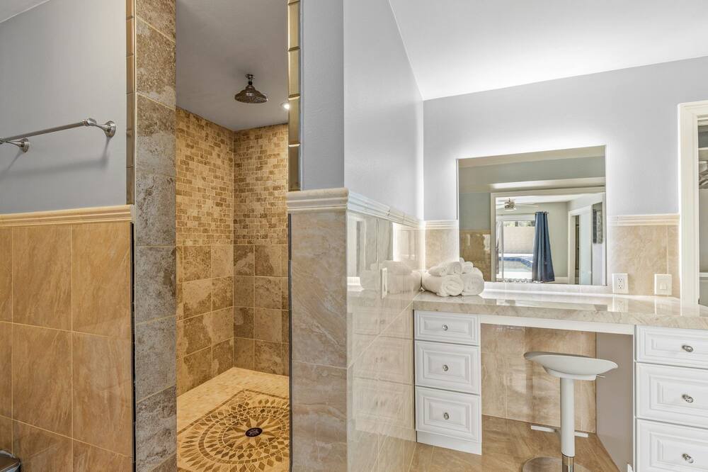 Photo of Bathroom in Rancho Oakey