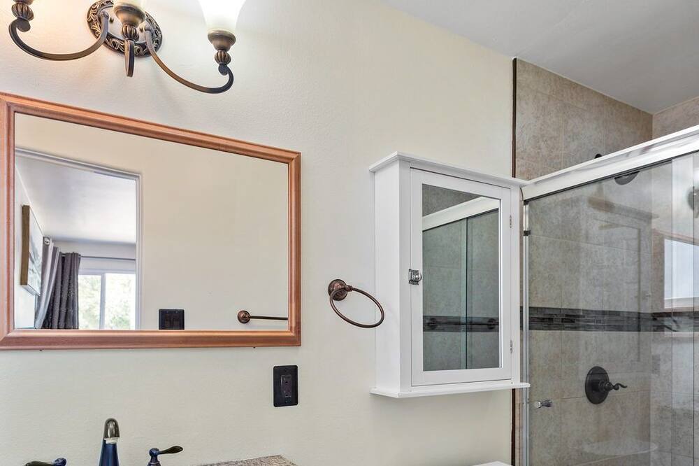 Photo of Bathroom in Rancho Oakey