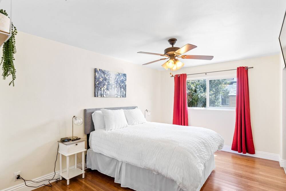 Photo of Bedroom in Rancho Oakey