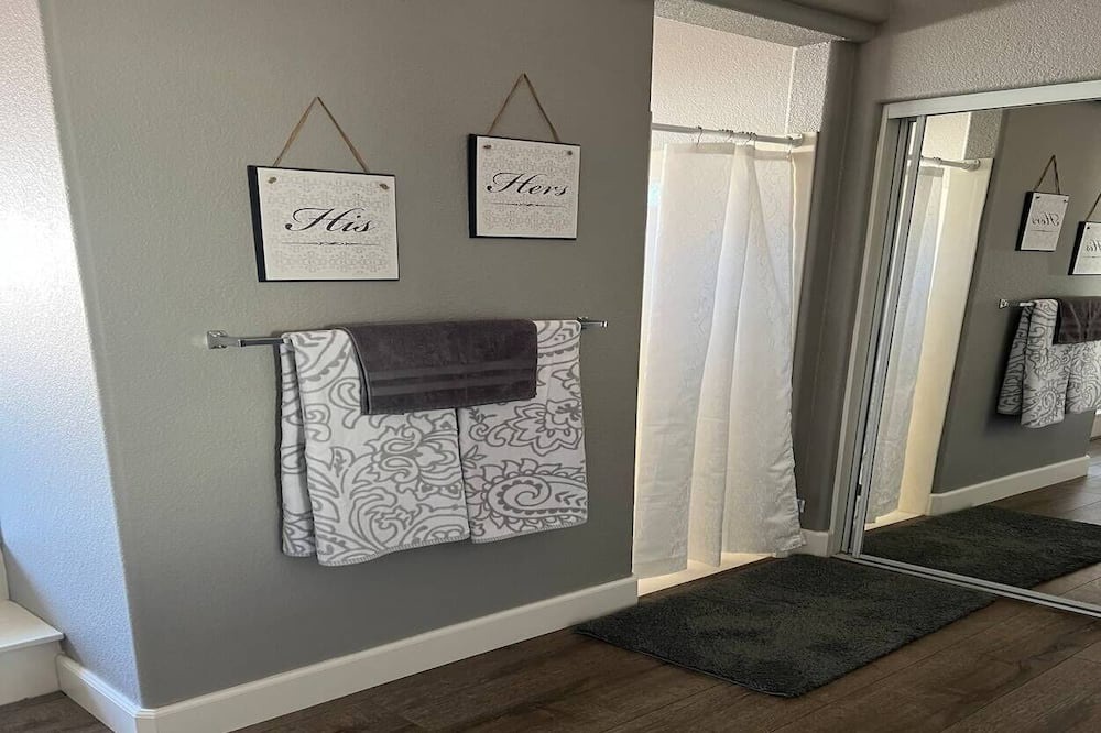 Photo of Bathroom in Sunridge Estates