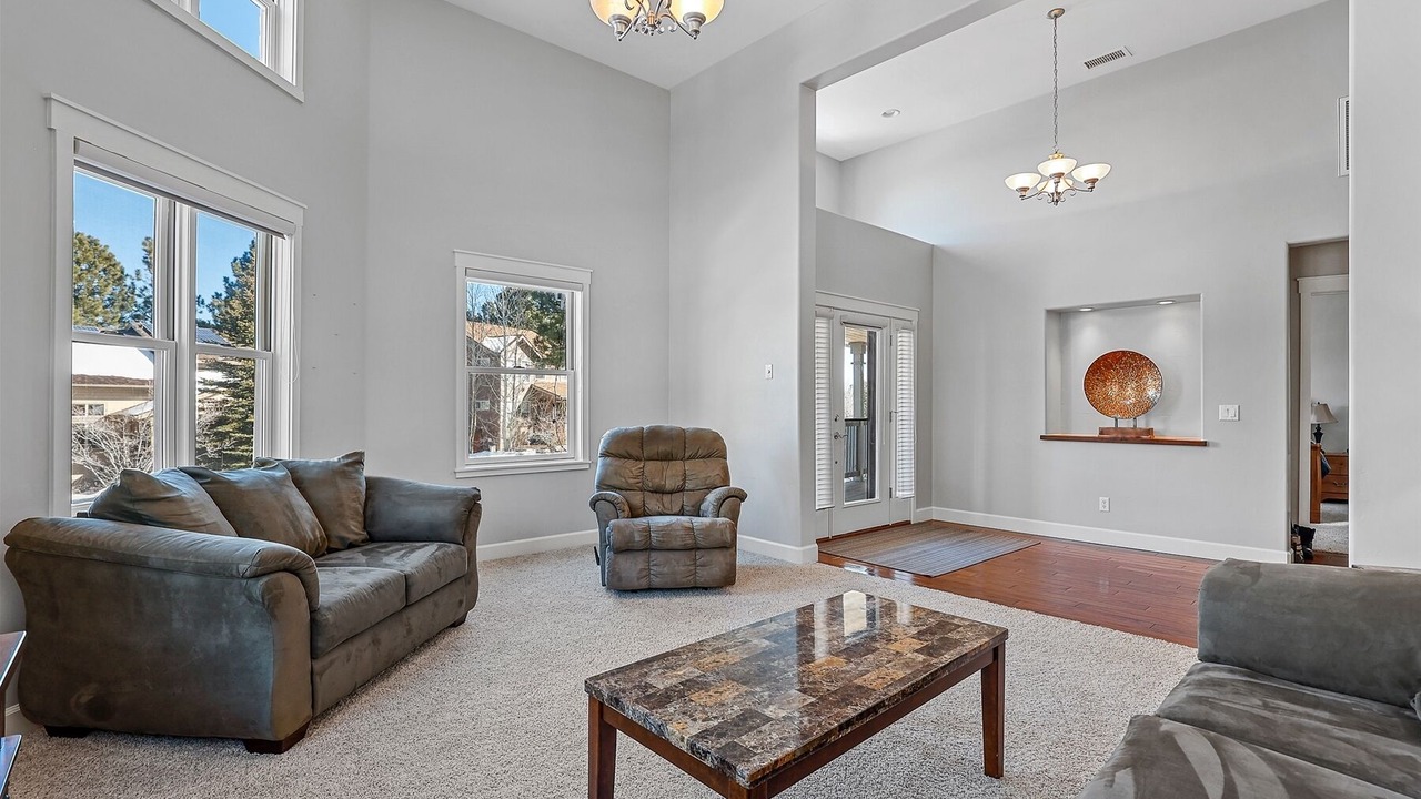 Photo of Livingroom in Ponderosa Trails