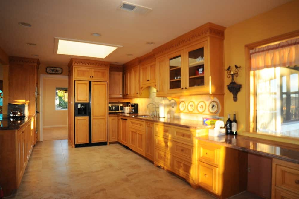 Photo of Kitchen in Vista
