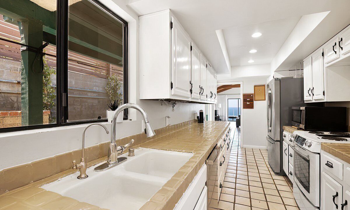 Photo of Kitchen in Three Arch Bay