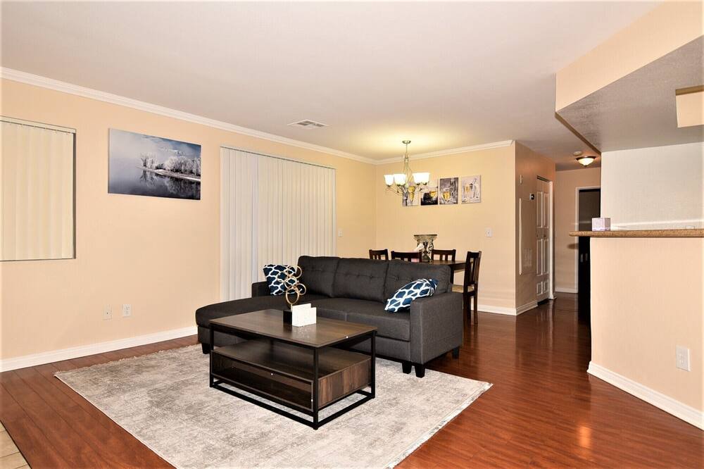 Photo of Livingroom in Canyon Gate