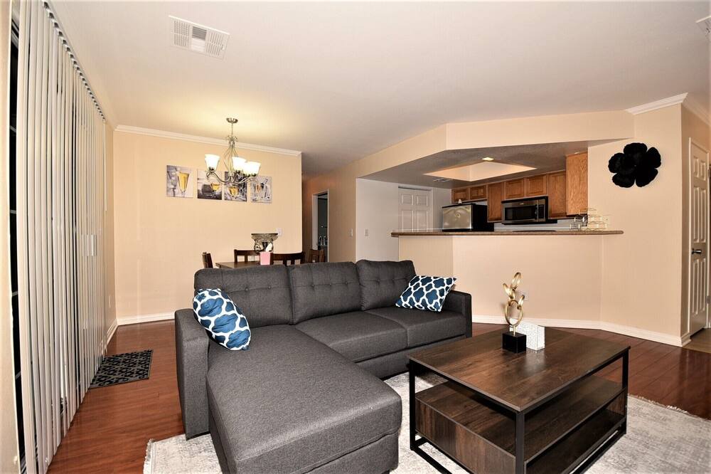 Photo of Livingroom in Canyon Gate