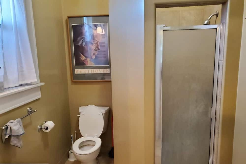Photo of Bathroom in East Central