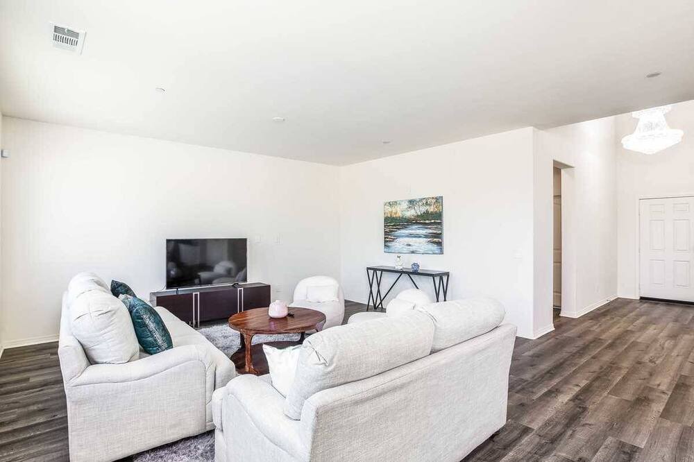 Photo of Livingroom in Moreno Valley