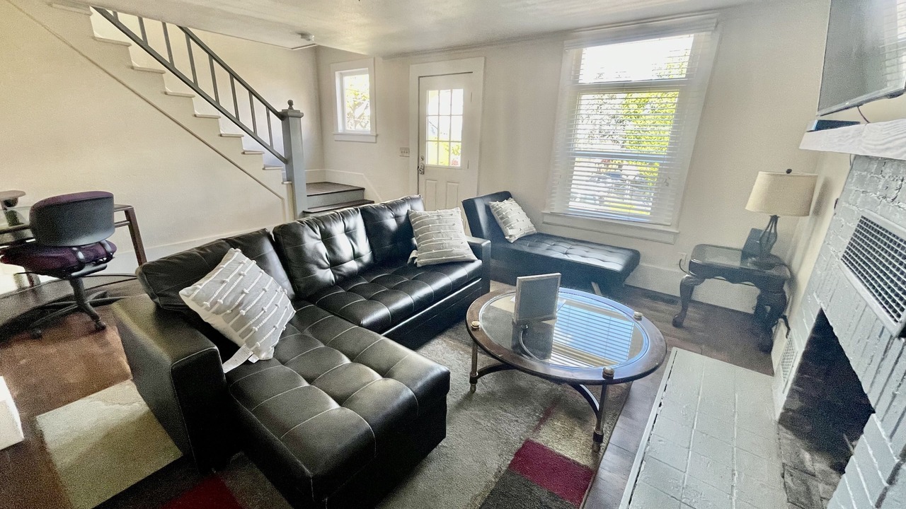 Photo of Livingroom in Mid-Beacon Hill