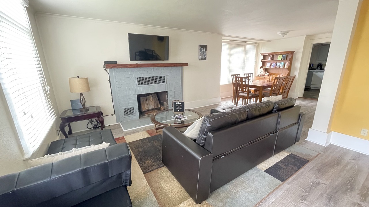 Photo of Livingroom in Mid-Beacon Hill