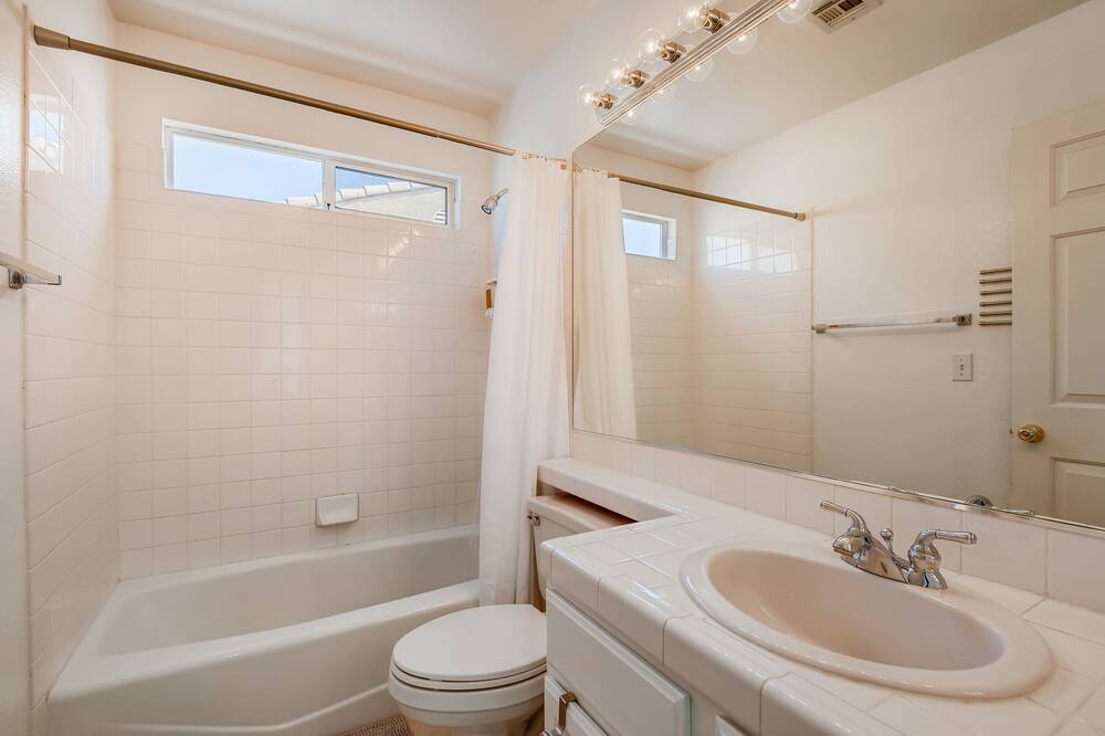 Photo of Bathroom in Canyon Gate