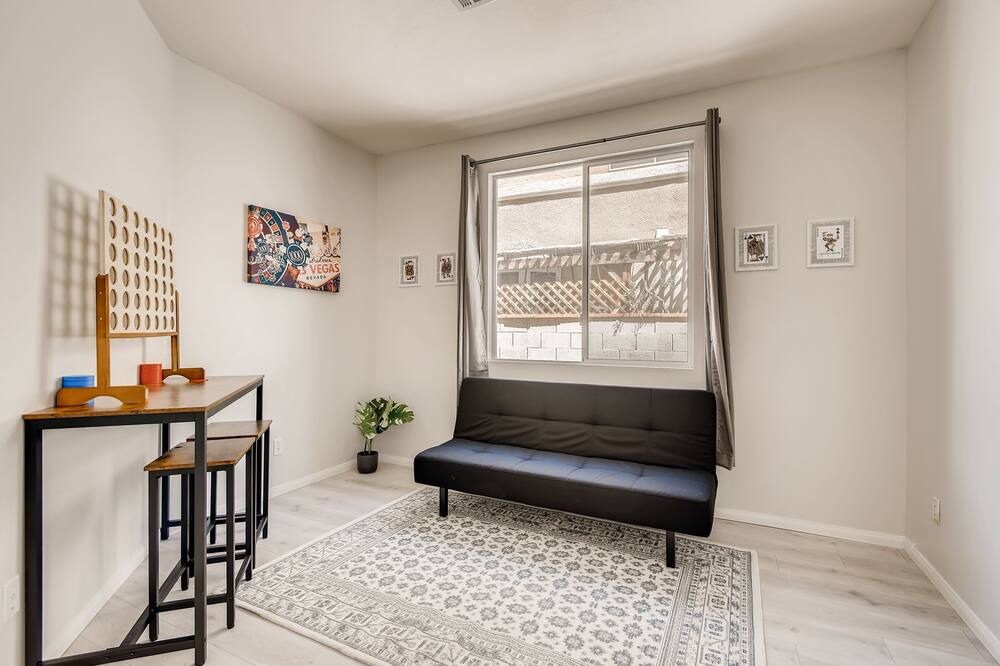 Photo of Livingroom in Canyon Gate