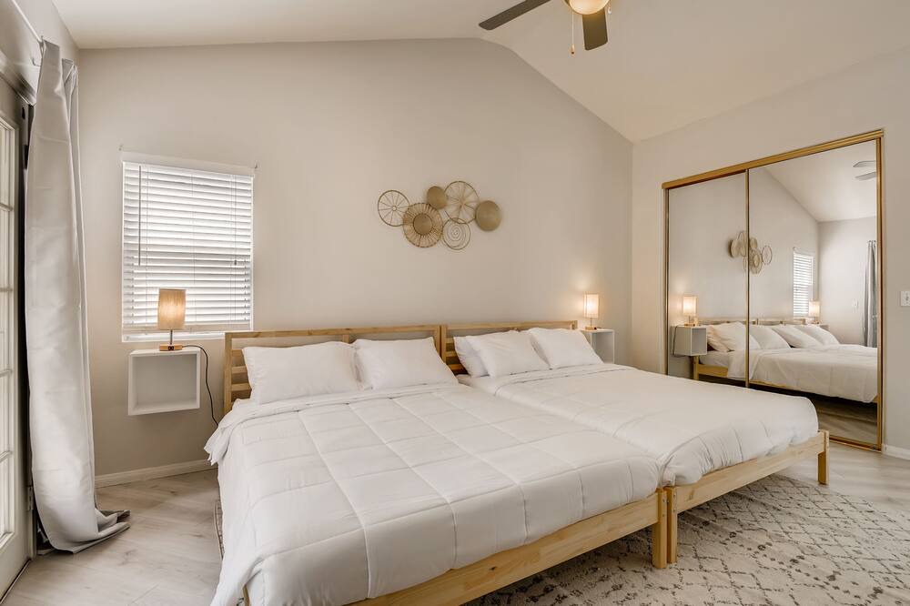 Photo of Bedroom in Canyon Gate