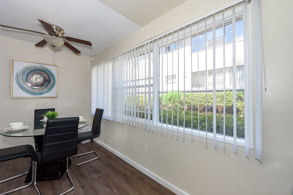 Photo of Bedroom in Bay Park
