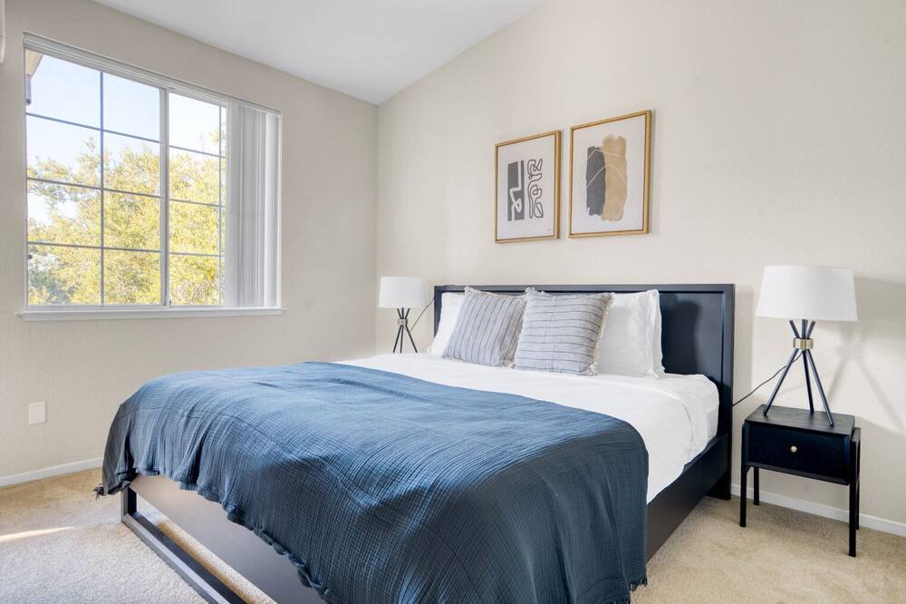 Photo of Bedroom in Downtown