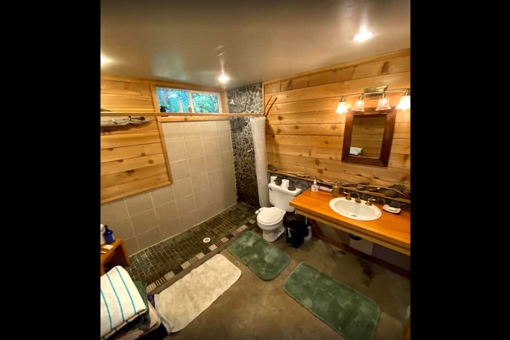 Photo of Bathroom in Molalla