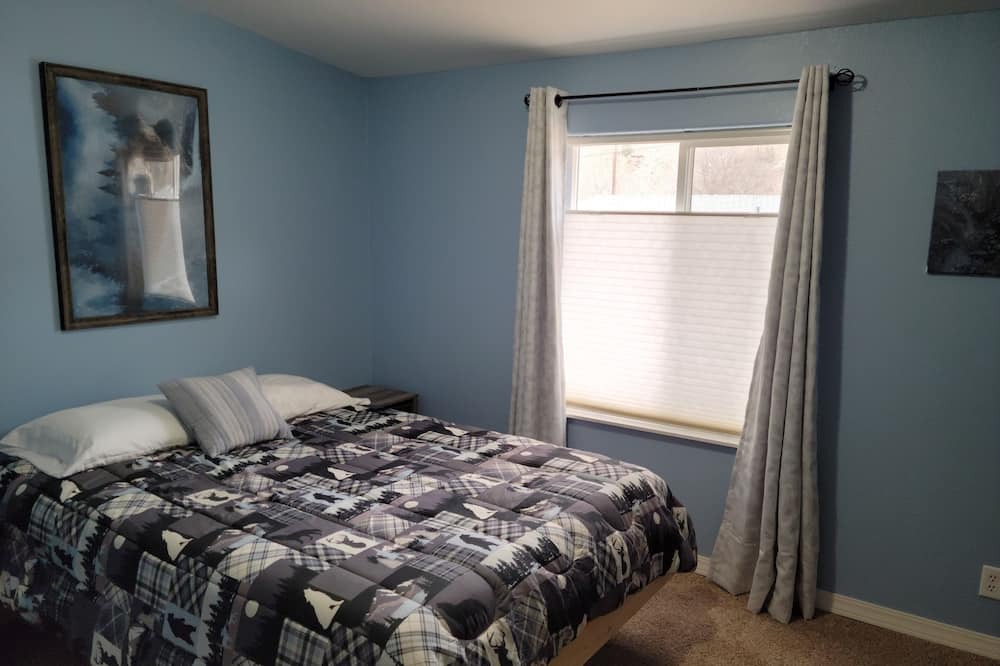 Photo of Bedroom in Canyon City