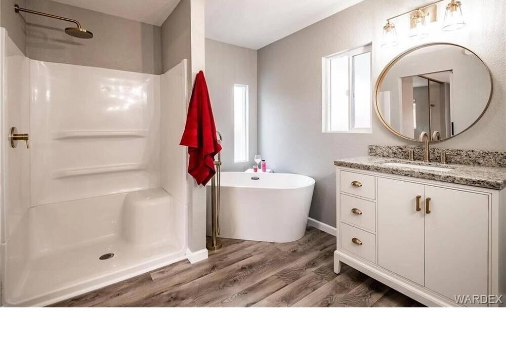 Photo of Bedroom in Holiday Shores