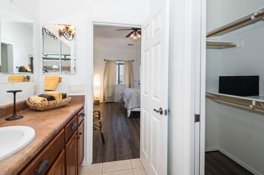 Photo of Bedroom in Rimrock