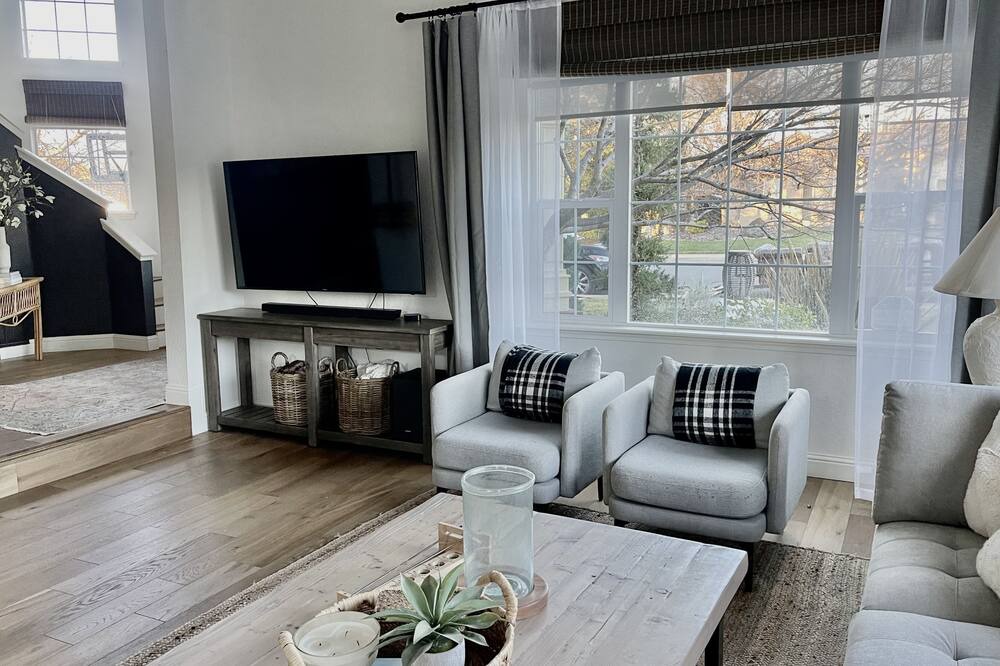 Photo of Livingroom in Redding