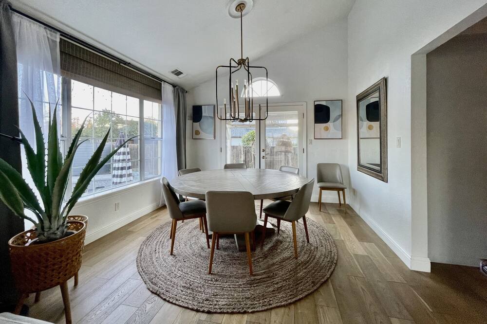 Photo of Bedroom in Redding