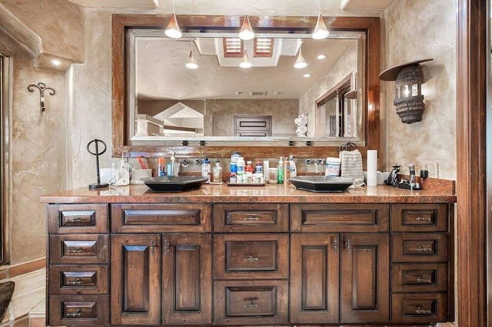 Photo of Kitchen in Pinyon Crest