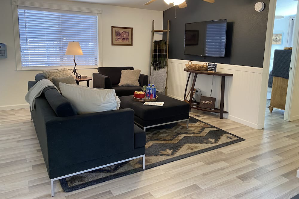 Photo of Livingroom in Munds Park