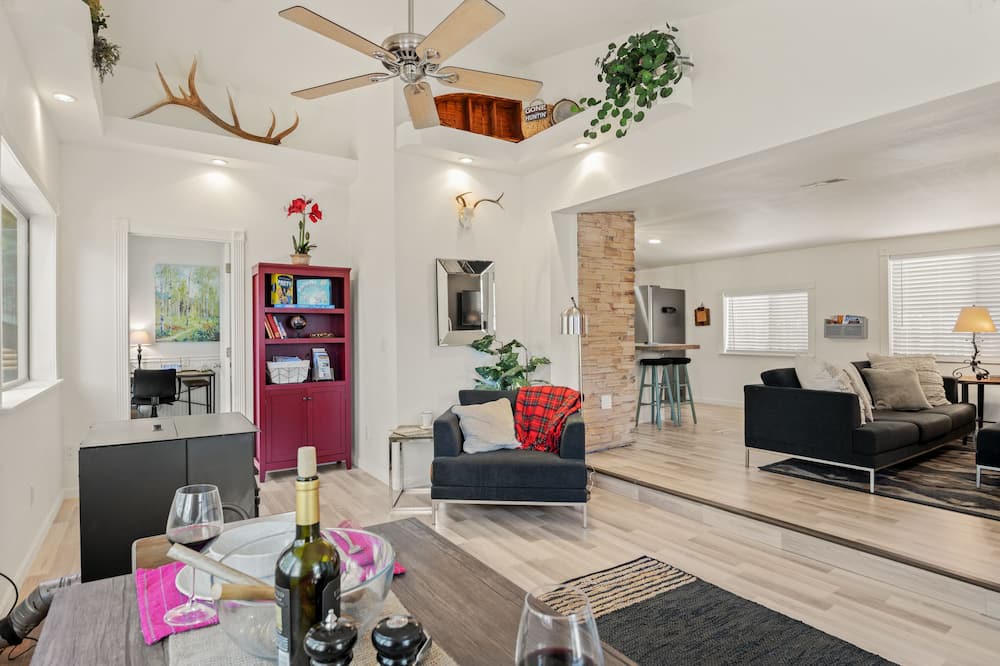 Photo of Livingroom in Munds Park