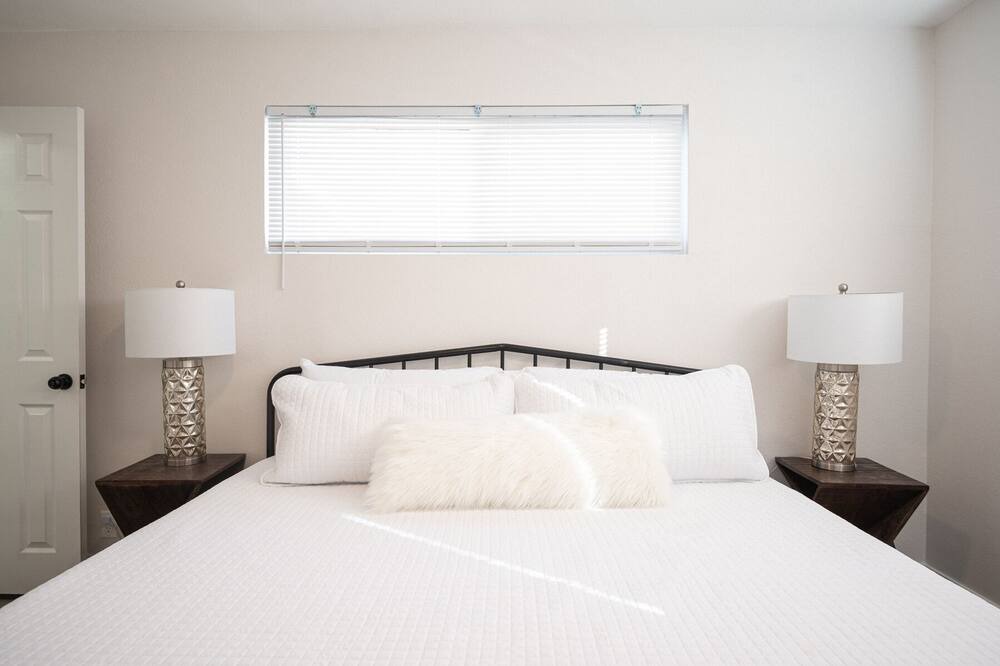 Photo of Bedroom in Gateway District