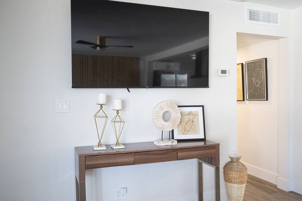 Photo of Bedroom in Gateway District