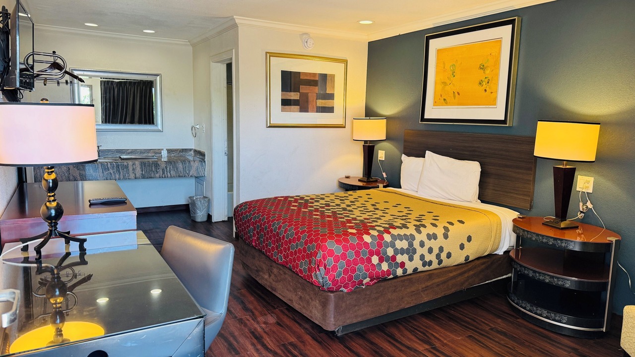 Photo of Bedroom in Bakersfield
