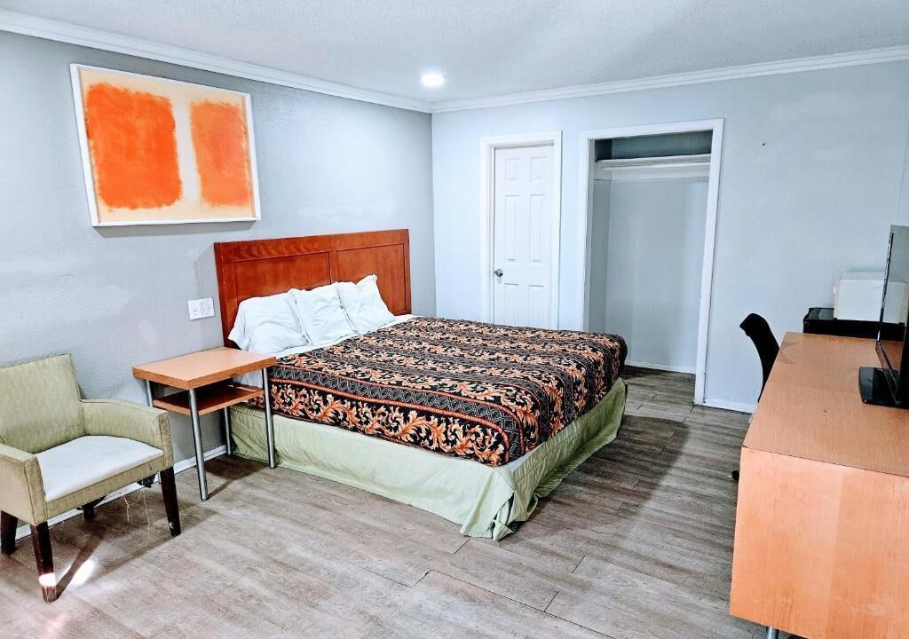Photo of Bedroom in Ridgecrest