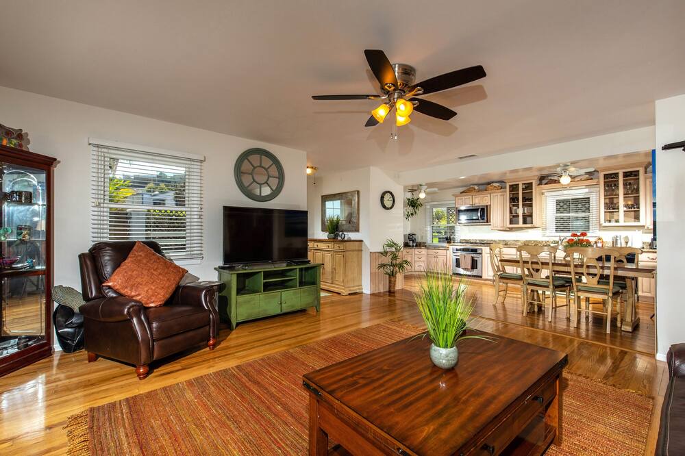 Photo of Bedroom in Olde Solana Beach