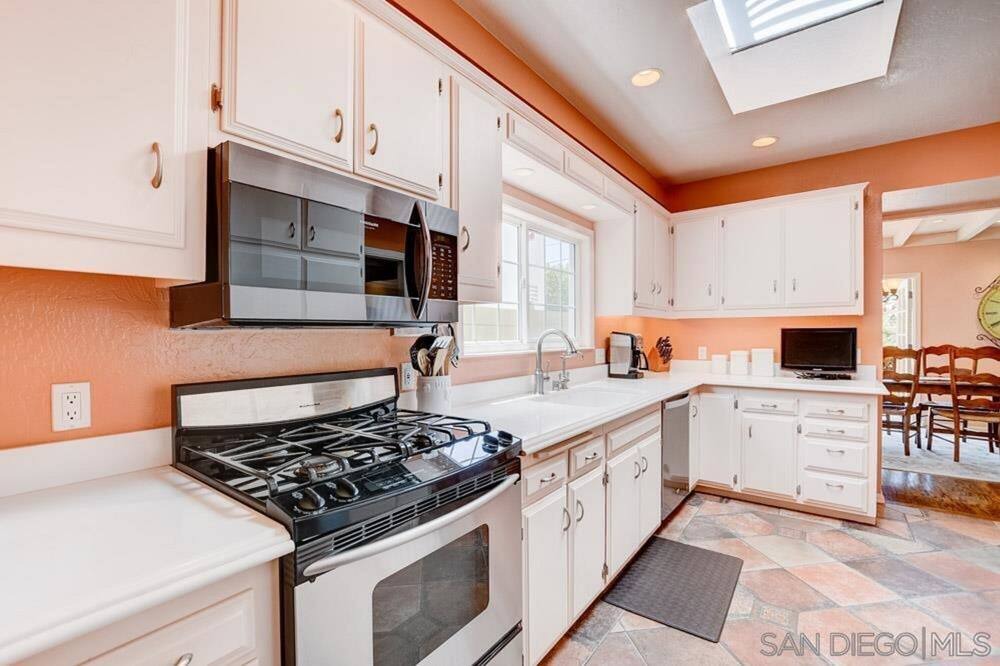 Photo of Kitchen in La Jolla Shores