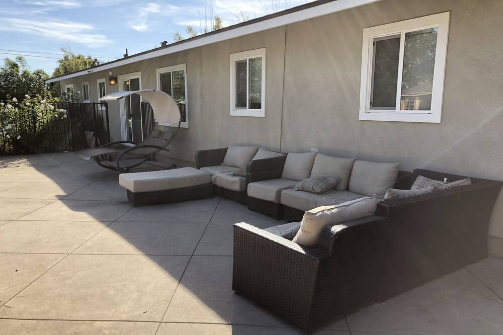 Photo of Patio Balcony in Northwest Anaheim