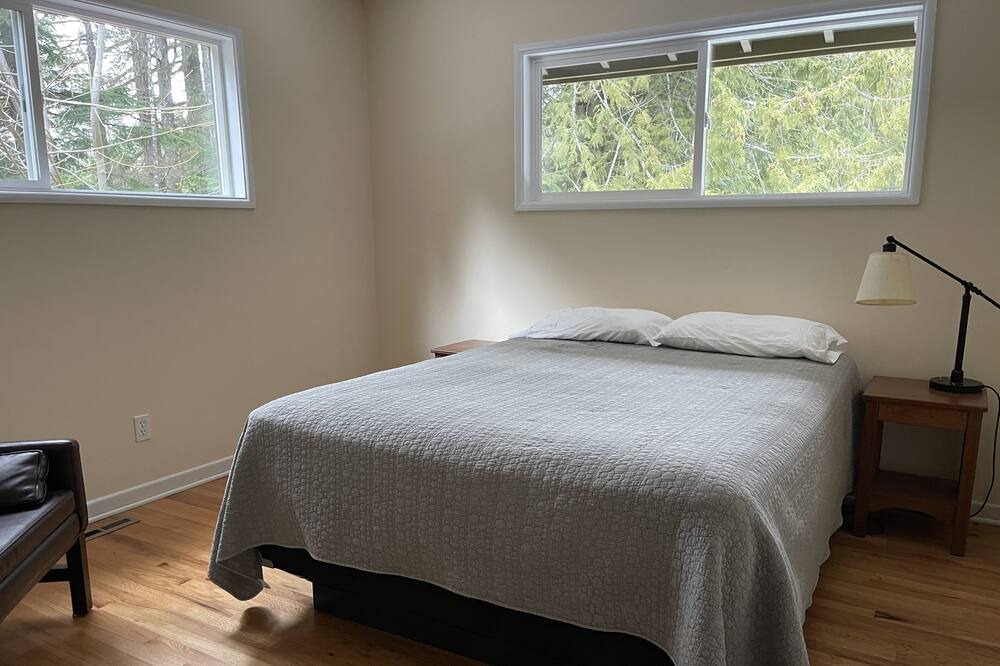 Photo of Bedroom in Carson