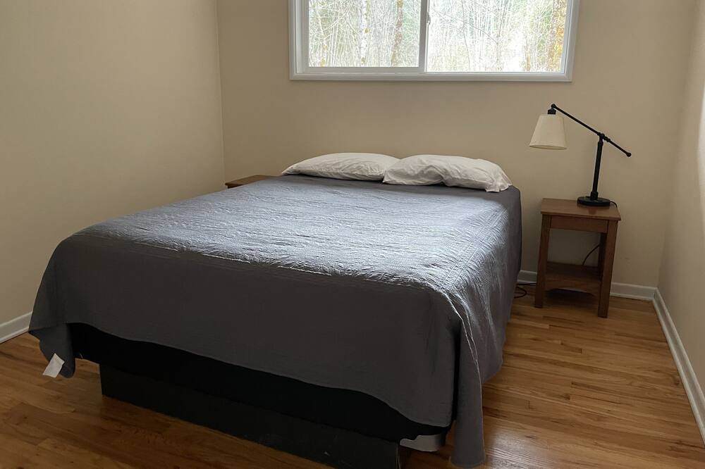 Photo of Bedroom in Carson