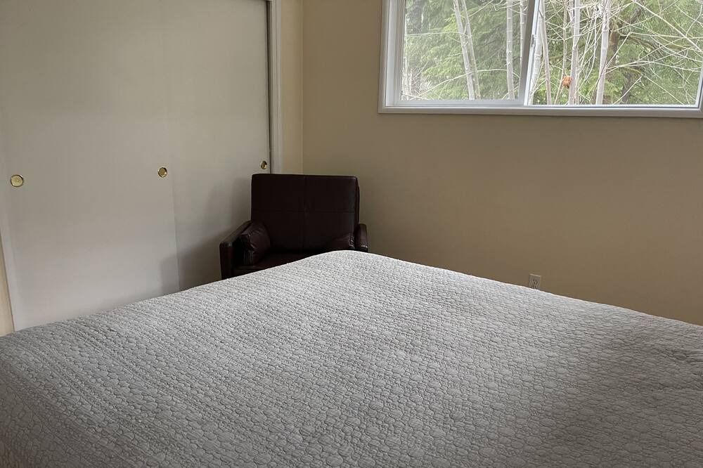 Photo of Bedroom in Carson