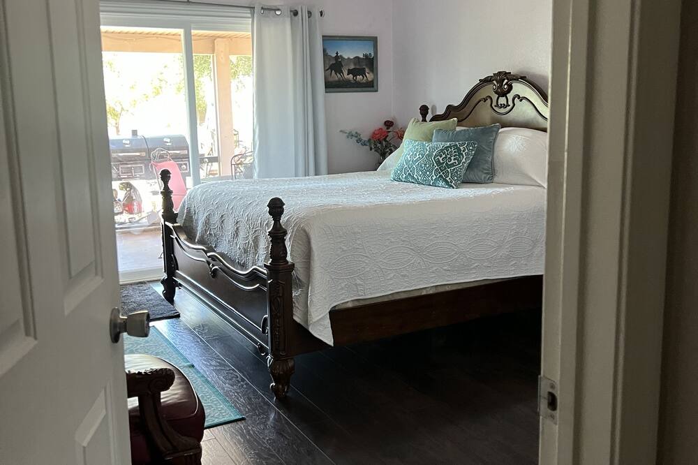 Photo of Bedroom in Townsite