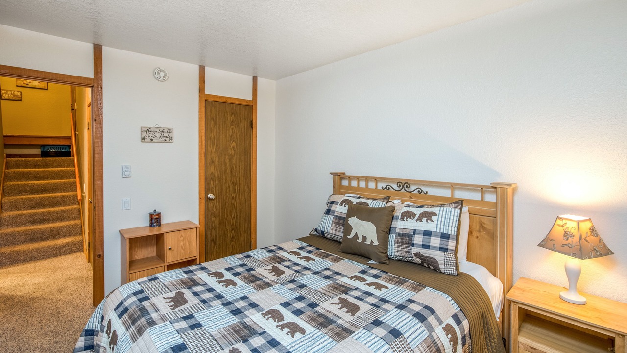 Photo of Bedroom in Shaver Lake