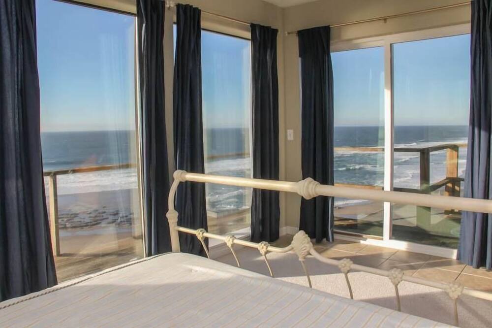 Photo of Bedroom in Nelscott