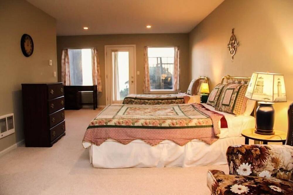 Photo of Bedroom in Nelscott