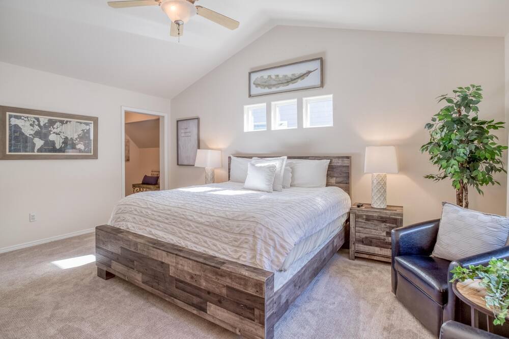 Photo of Bedroom in Westbrook Meadows