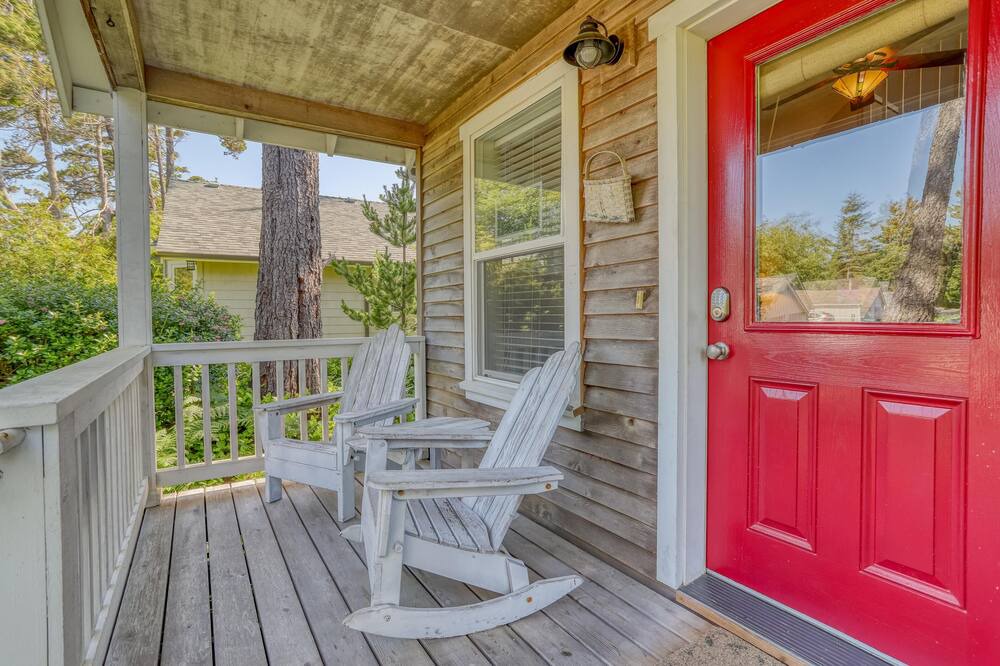 Photo of Patio Balcony in Lincoln Beach