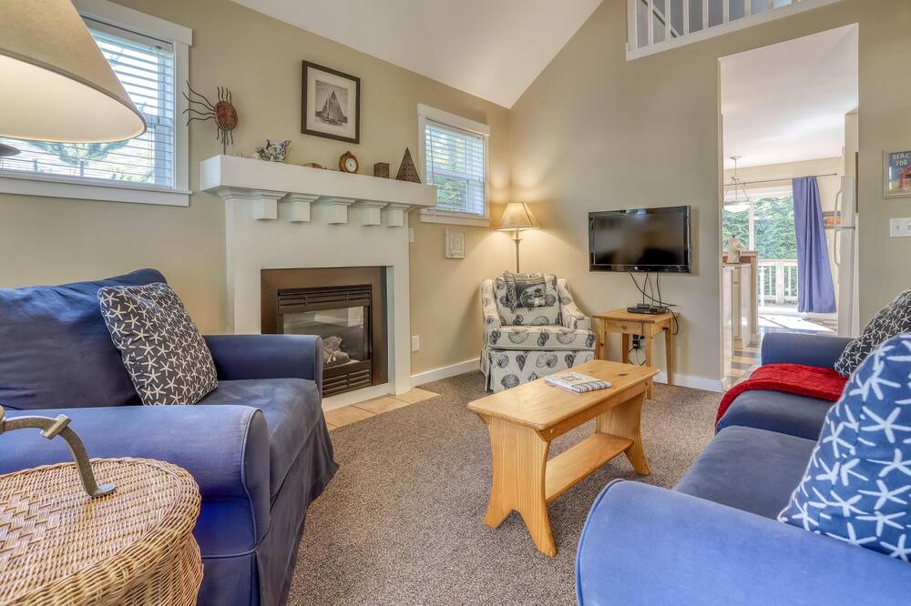 Photo of Livingroom in Lincoln Beach
